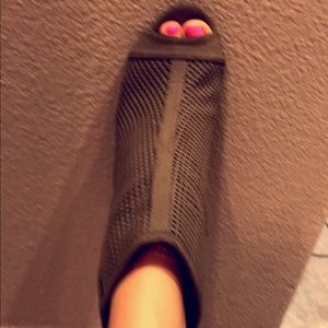 Juicy couture shoes size 6